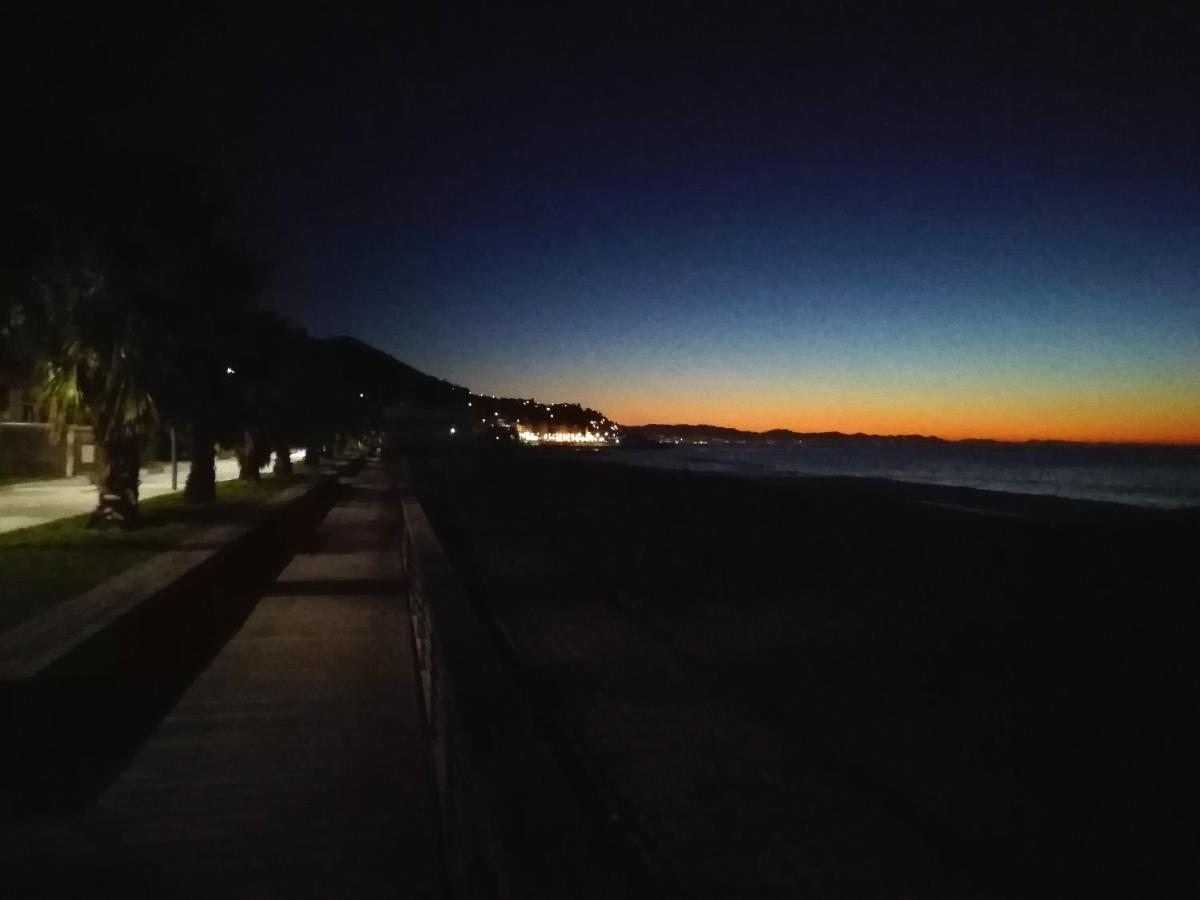 Soggiorno Mirabella Варацце Екстер'єр фото